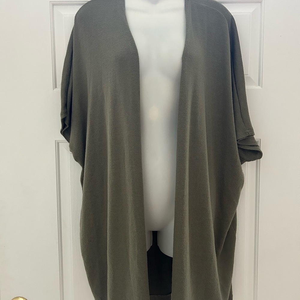 Olive Batwing Long Cardigan Sz S Short Sleeve Oversized Lightweight Kimono Style